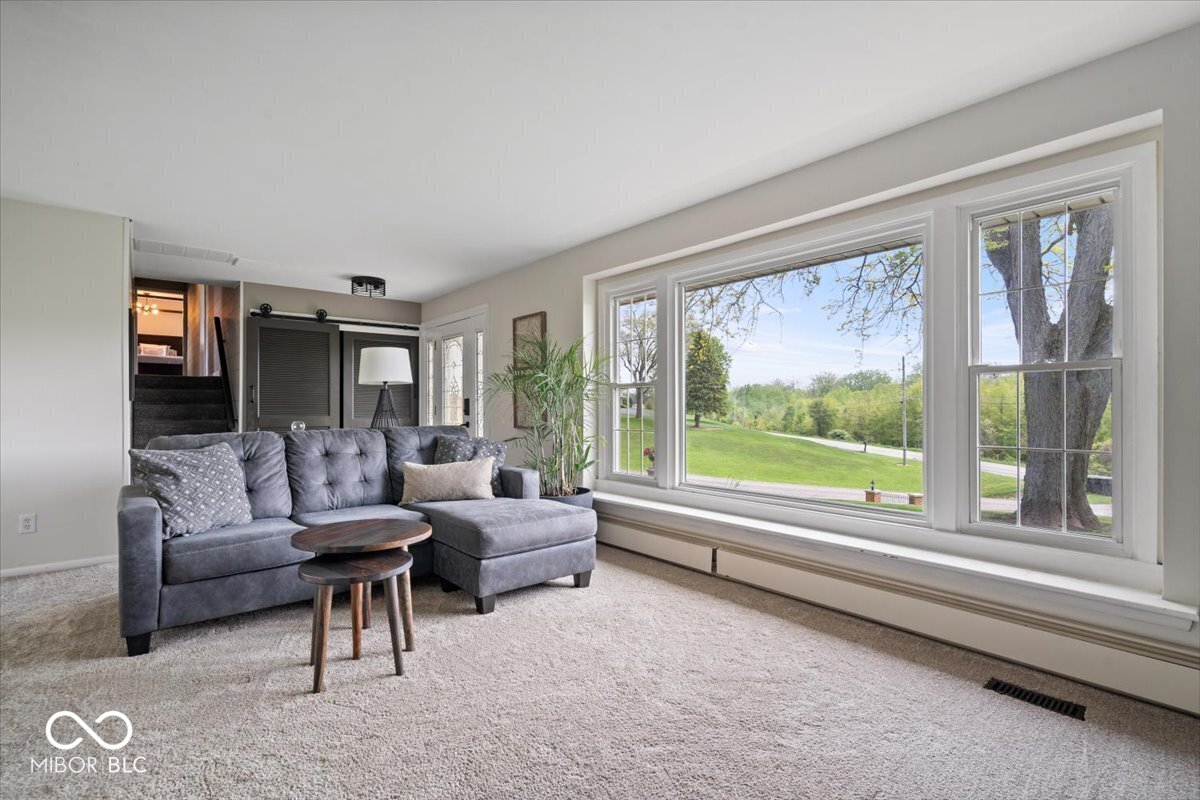 1242 W Huntsville Road