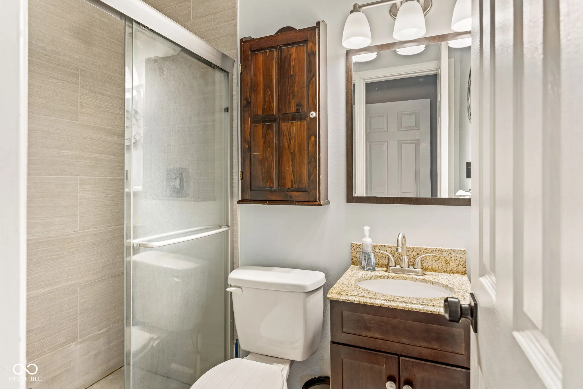 Carmel, Indiana 46280, United States, 3 Bedrooms Bedrooms, ,2 BathroomsBathrooms,Residential,Pending,140146