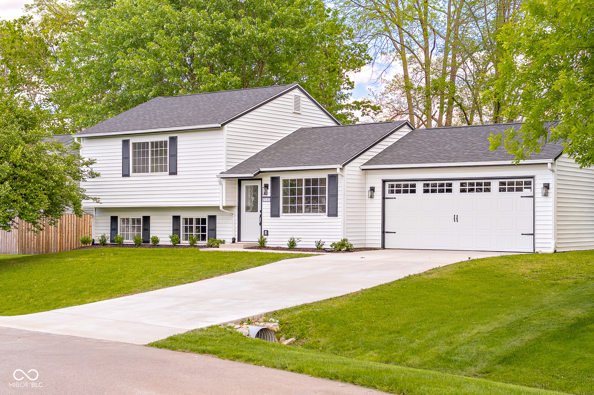 2593 Chaucer Drive