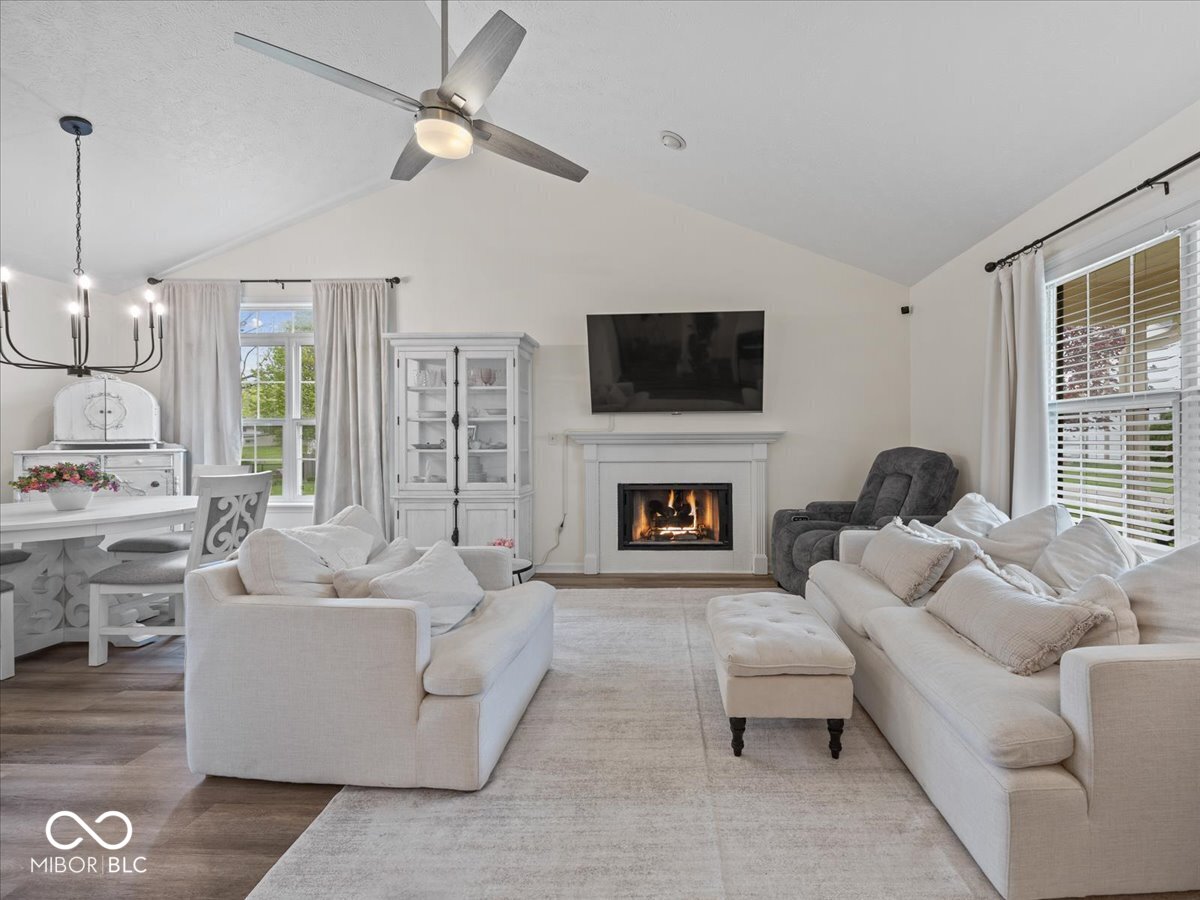 936 Eagle Brook Circle