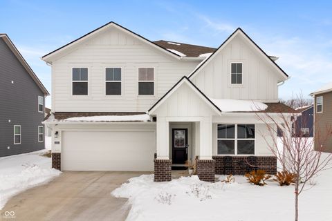 Photo of 2766 Linwood Avenue, Greenwood, IN 46143 (MLS # 22084593)