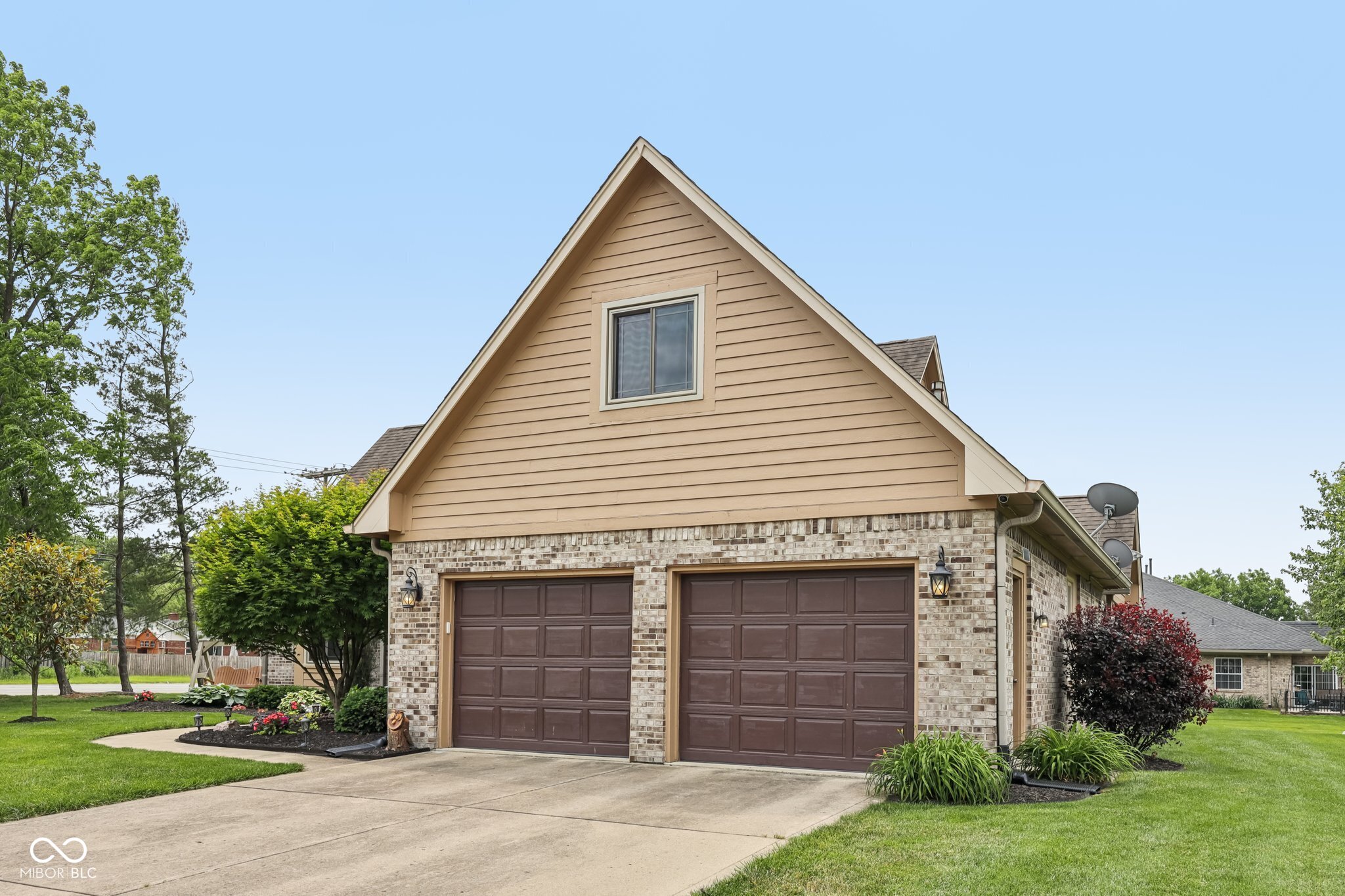 6983 White Oak Drive