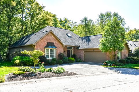 Photo of 7181 Knollvalley Lane, Indianapolis, IN 46256 (MLS # 21945134)