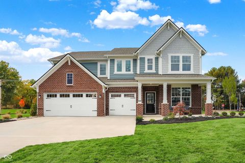 Photo of 1330 Sambar Court, Greenwood, IN 46143 (MLS # 22080391)