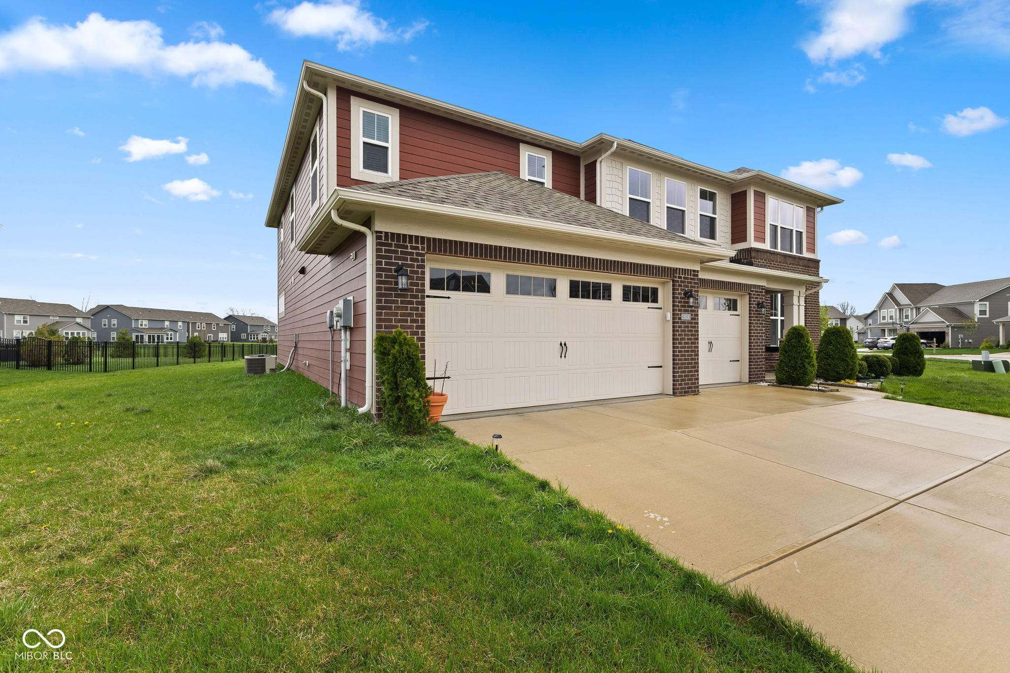 9719 Cimmaron Avenue