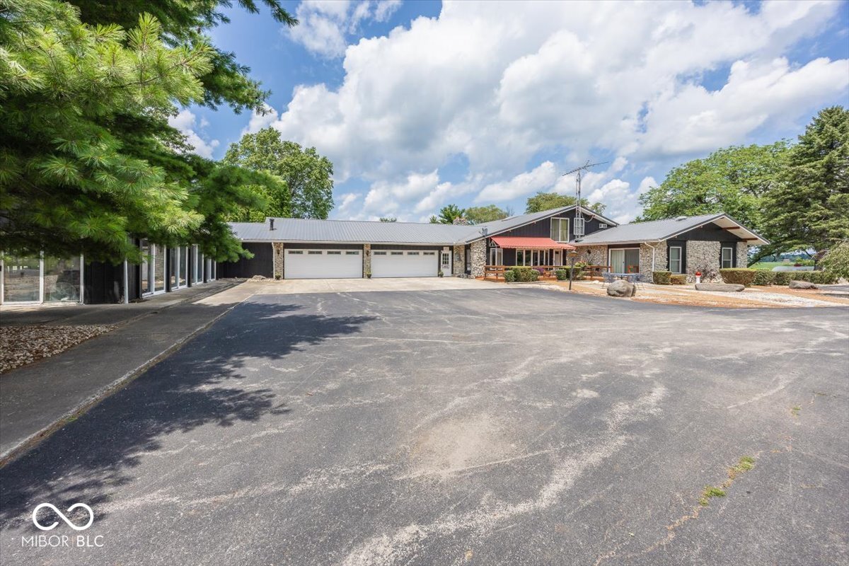 9001 S County Road 700 W