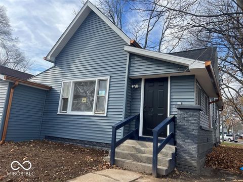 Photo of 2205 Hendricks Street, Anderson, IN 46016 (MLS # 22089473)