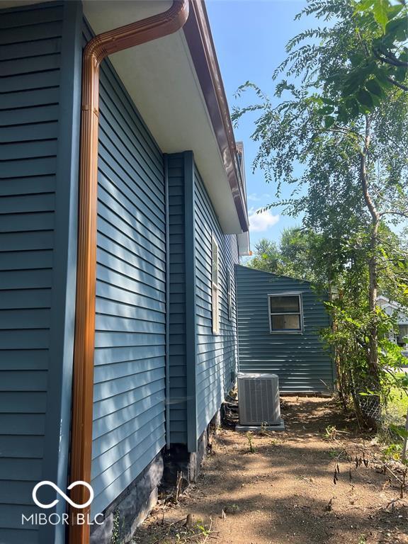 2205 Hendricks Street