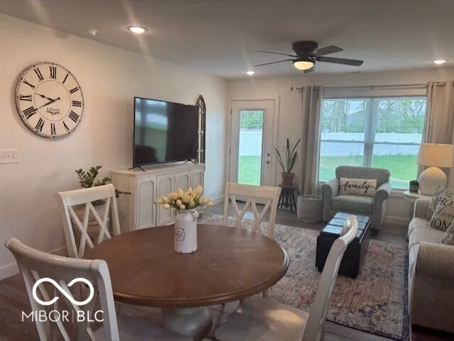 Columbus, Indiana 47201, United States, 2 Bedrooms Bedrooms, ,2 BathroomsBathrooms,Residential,Active,118170