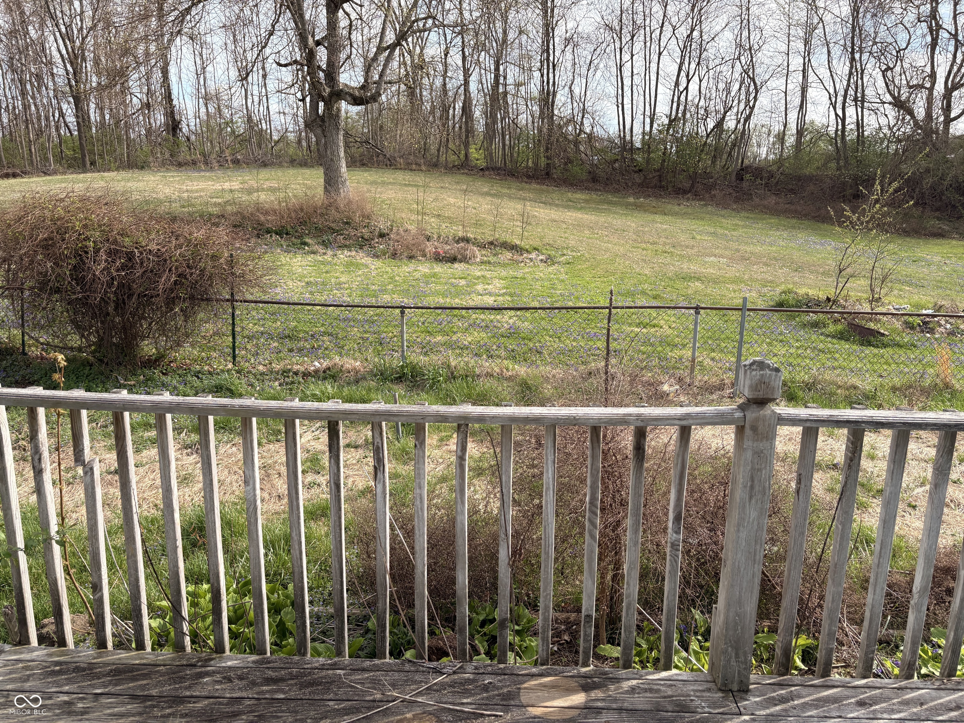 2305 W Beaumont Lane