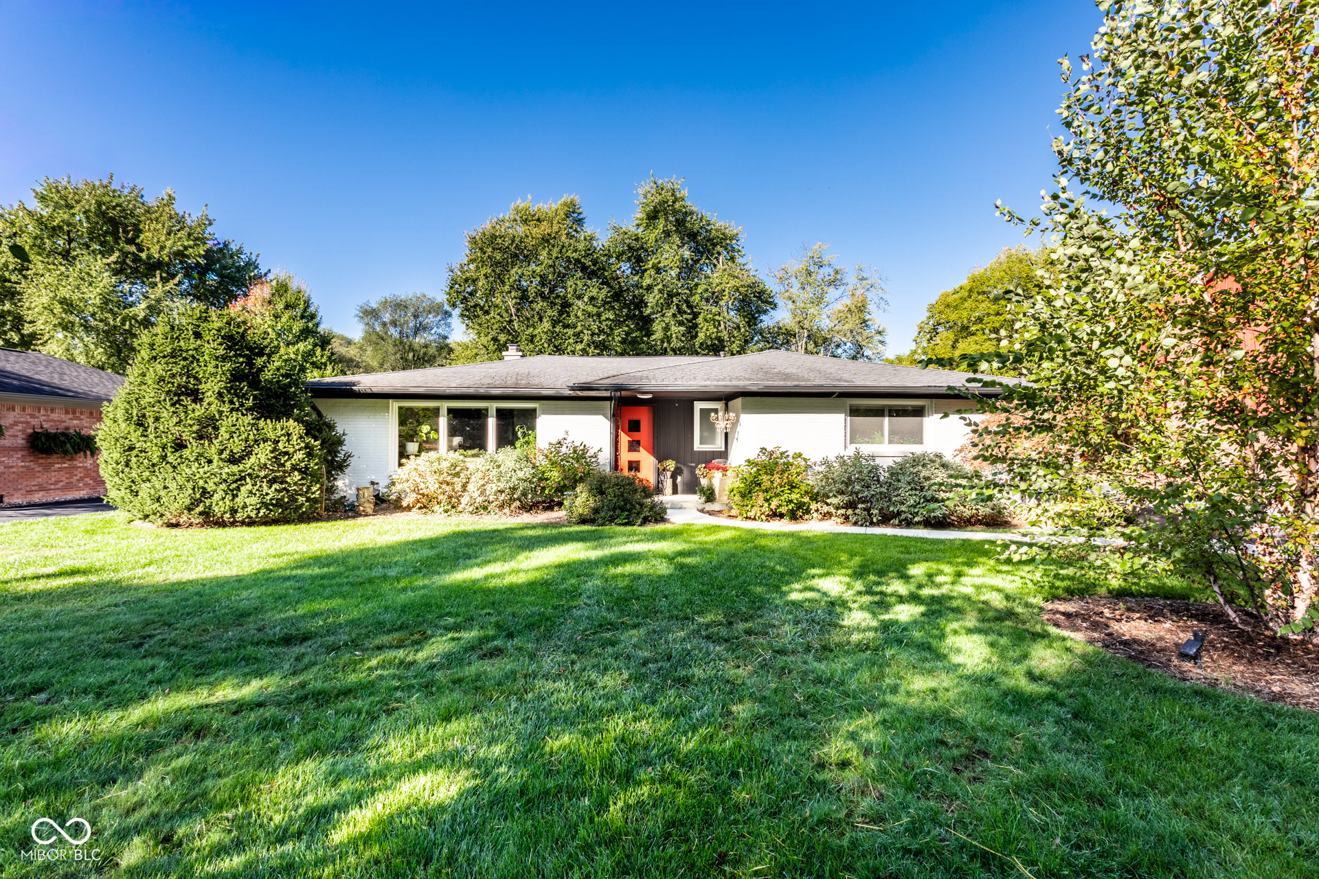 8740 N Pennsylvania Street