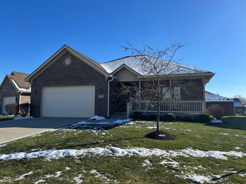 Photo of 5375 E Commons West Drive, Mooresville, IN 46158 (MLS # 22075991)