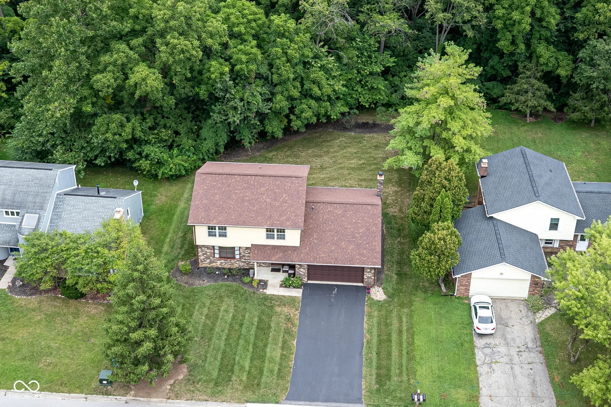 Avon, Indiana 46123, United States, 4 Bedrooms Bedrooms, ,4 BathroomsBathrooms,Residential,Pending,203693