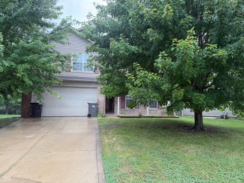 Photo of 1816 Ernest Court, Indianapolis, IN 46234 (MLS # 22112919)