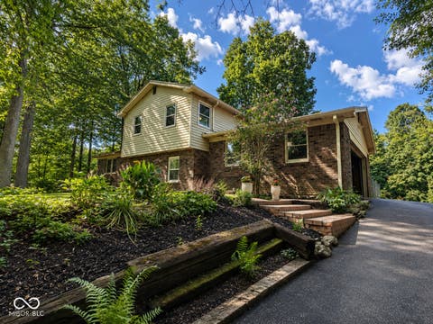 Photo of 532 E Timberbrook Estates, Shelbyville, IN 46176 (MLS # 22121900)