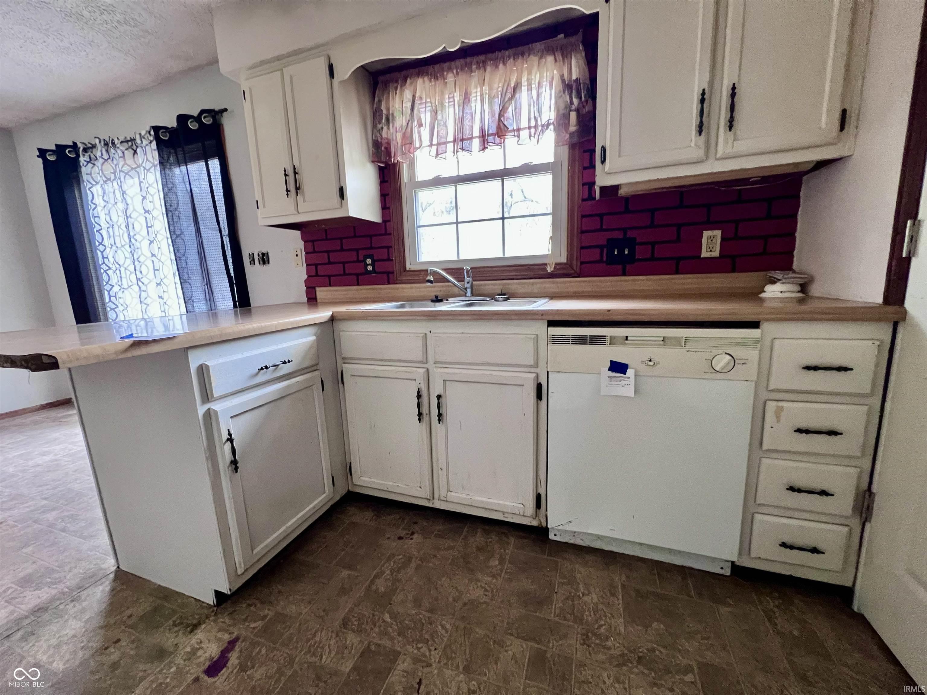 242 W Main Street