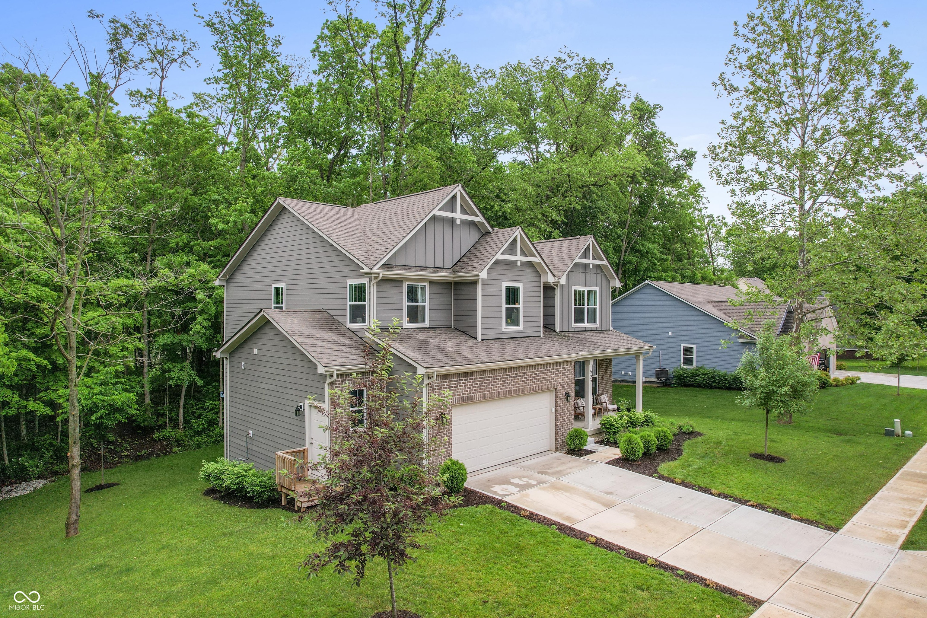 527 Macintosh Lane