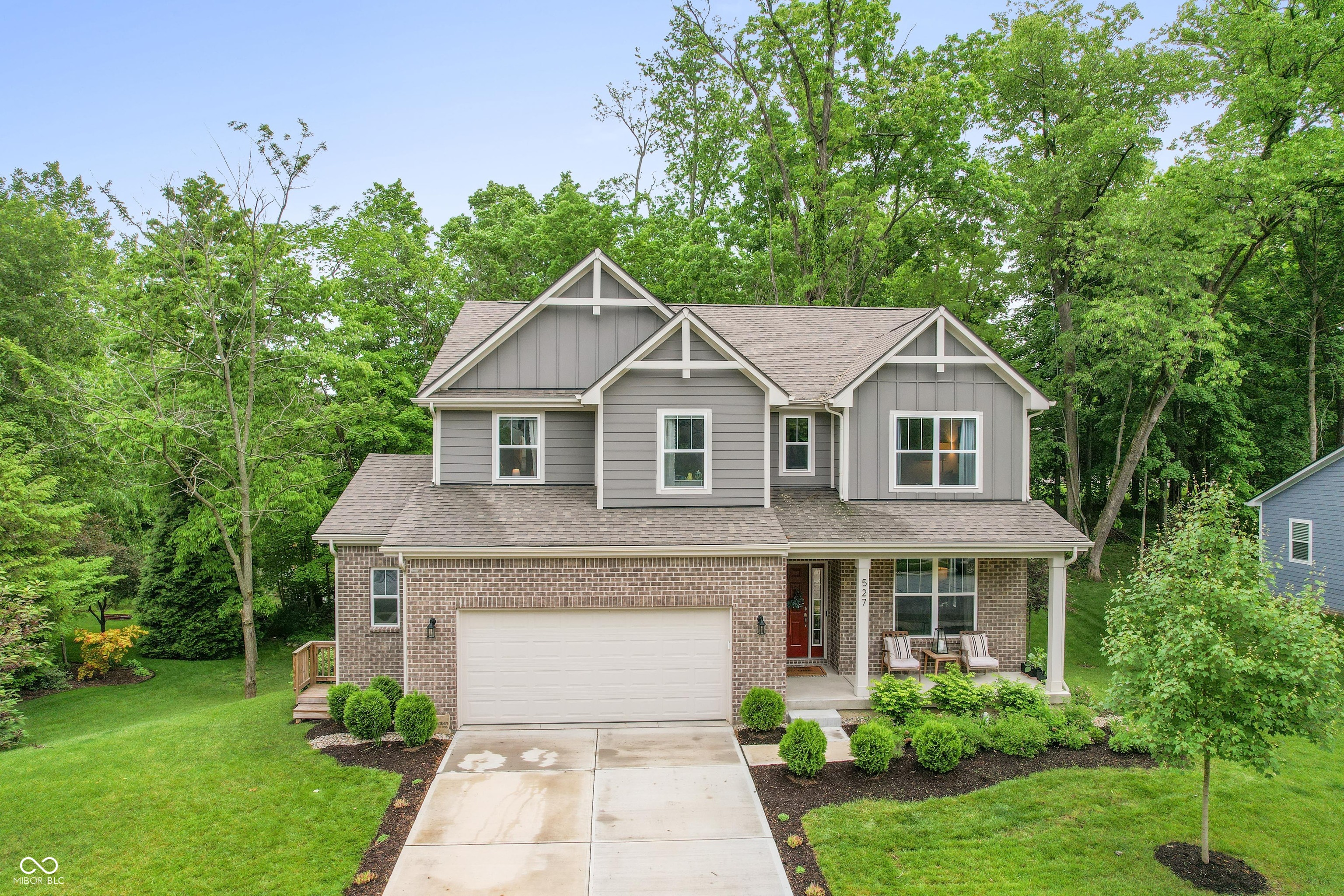 527 Macintosh Lane