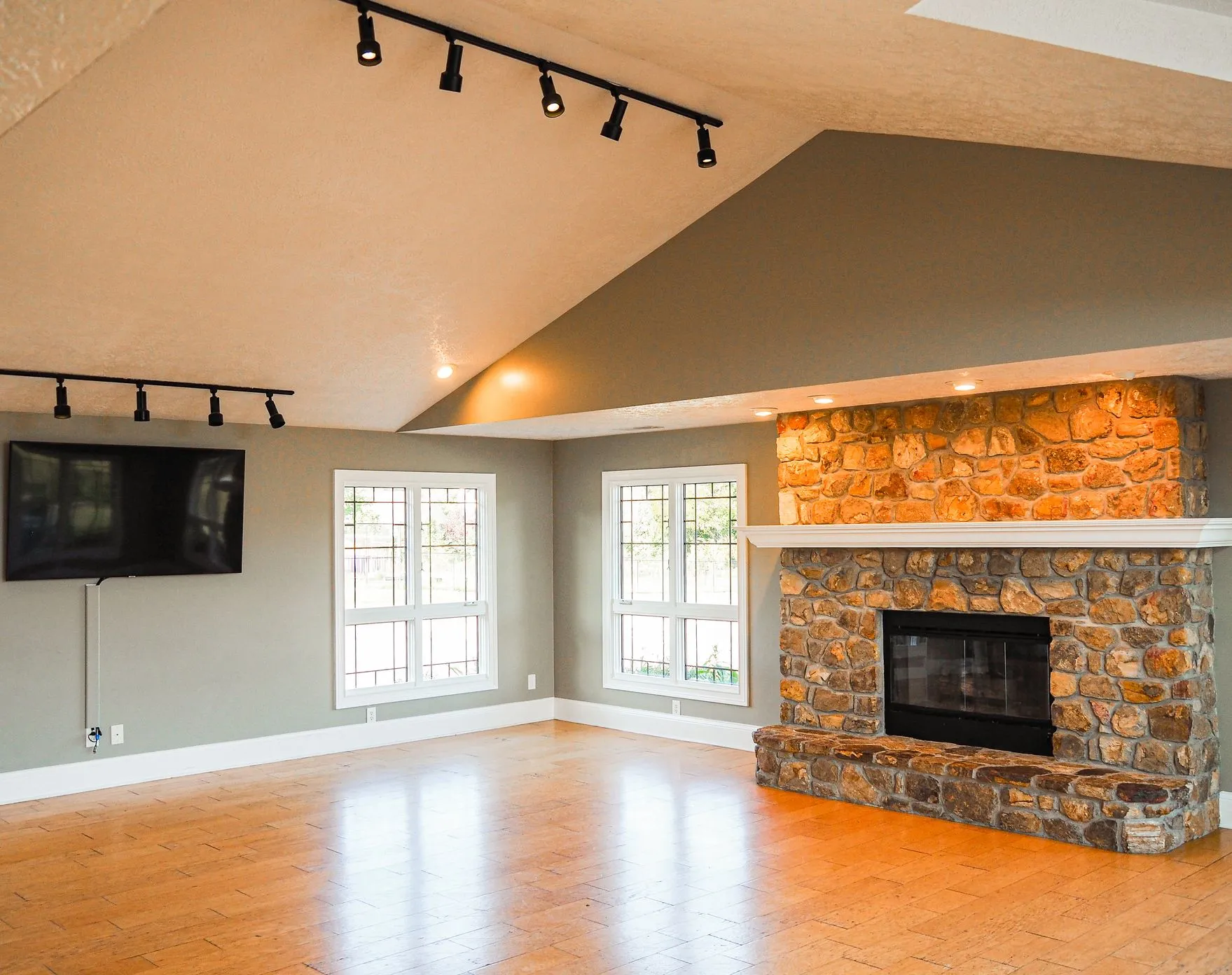 Fishers, Indiana 46037, United States, ,Commercial,Active,69084