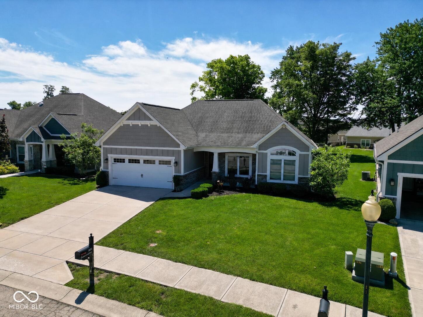 1611 Summerwood