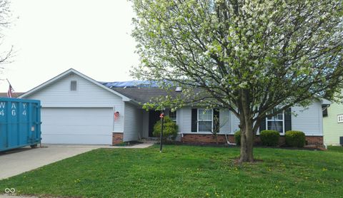 Photo of 12115 Mockernut Court, Indianapolis, IN 46236 (MLS # 22094112)