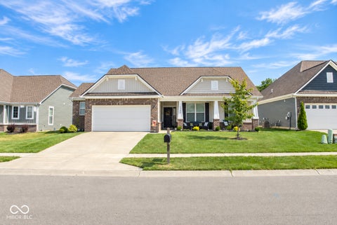 Photo of 17865 Haralson Row, Westfield, IN 46074 (MLS # 22126974)