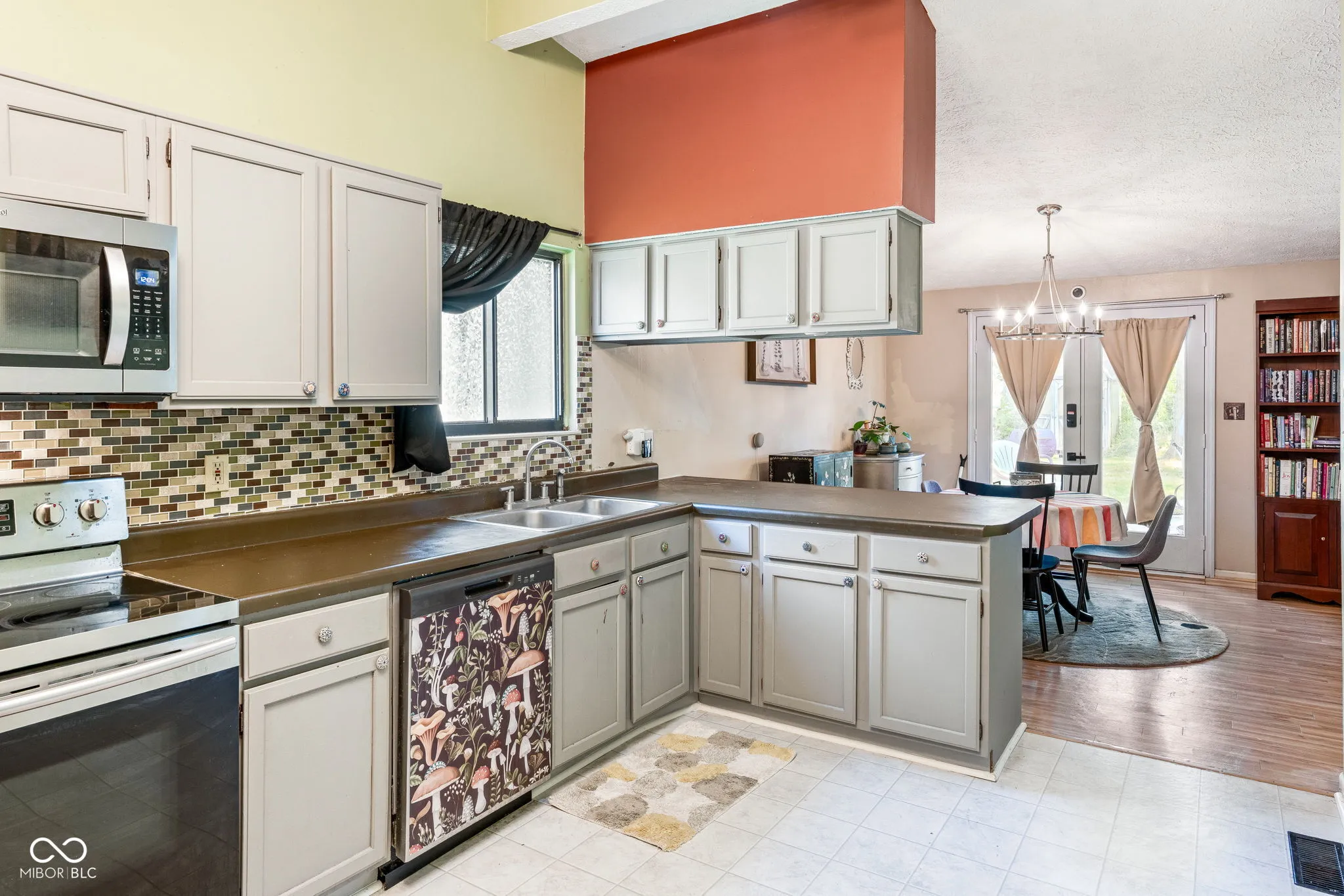 Indianapolis, Indiana 46254, United States, 3 Bedrooms Bedrooms, ,2 BathroomsBathrooms,Residential,Active,161311