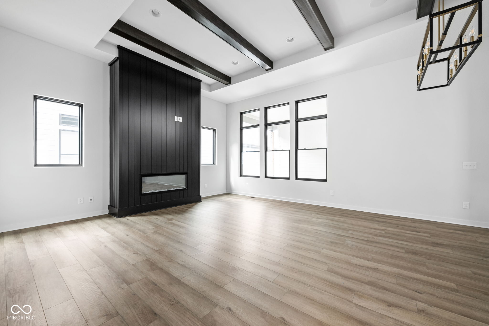 17354 Newton Main Street