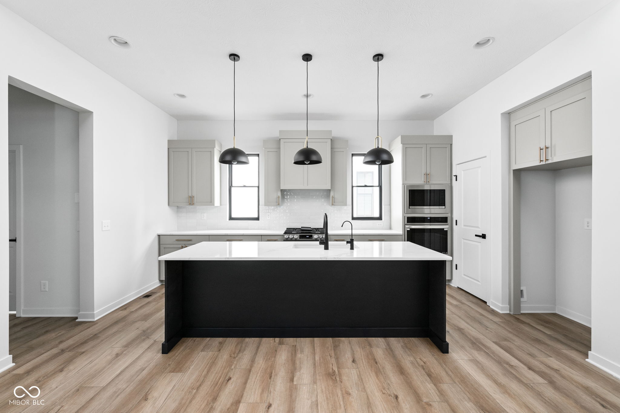 17354 Newton Main Street