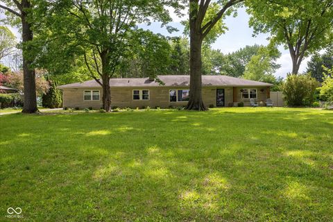 Photo of 8627 N Pennsylvania Street, Indianapolis, IN 46240 (MLS # 22101539)