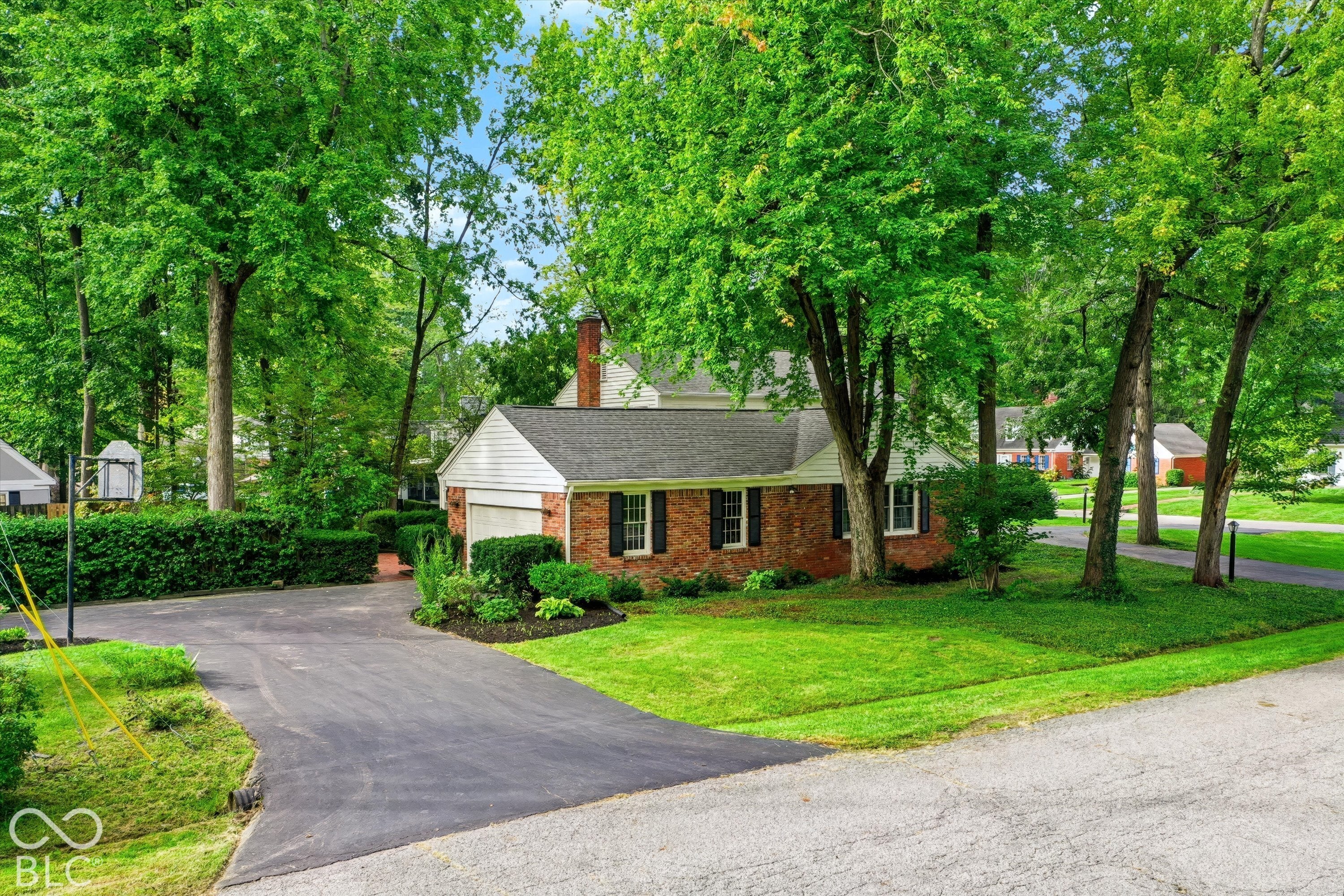 1019 W 75th Street