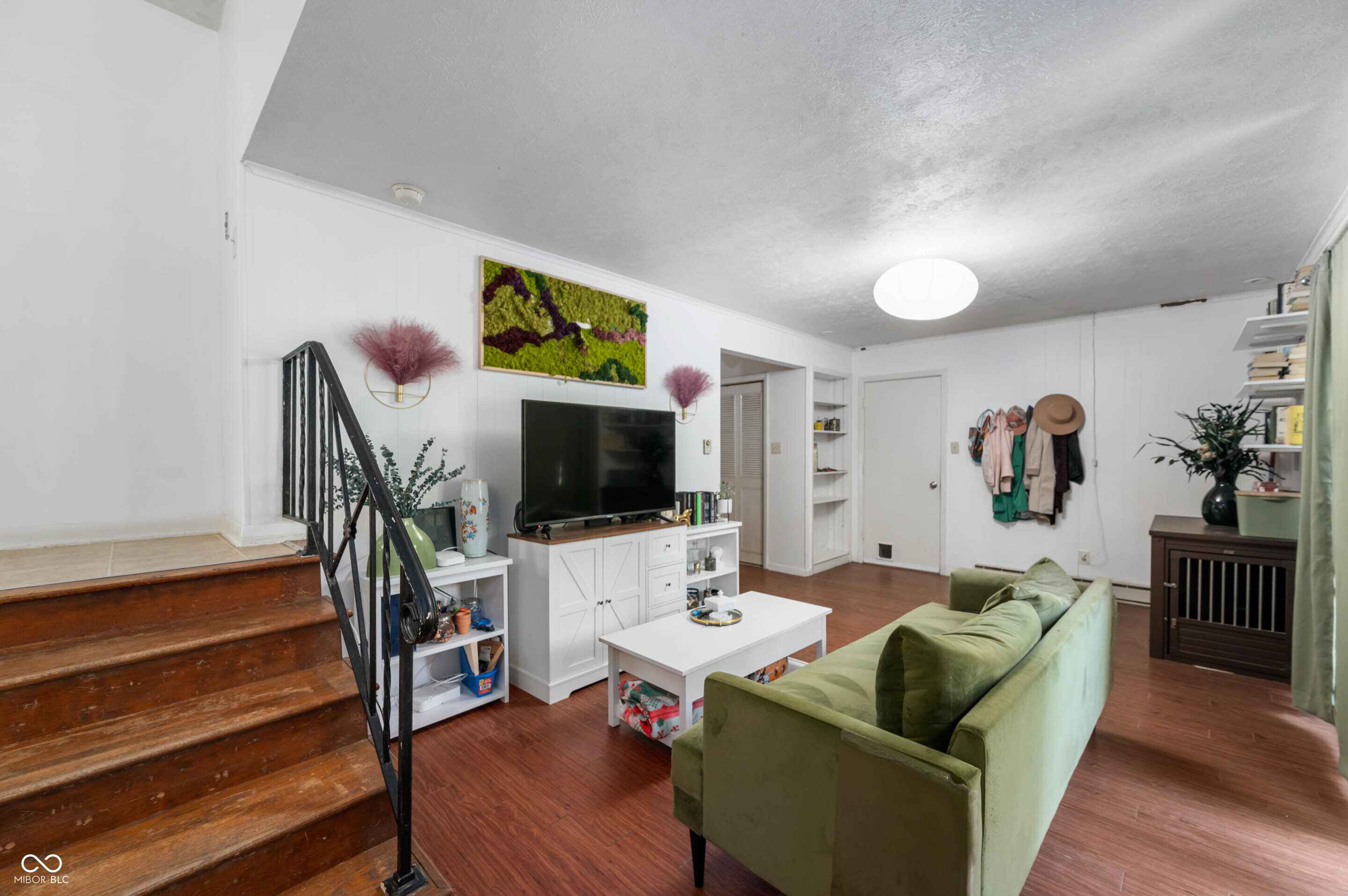 8227 Hoover Lane