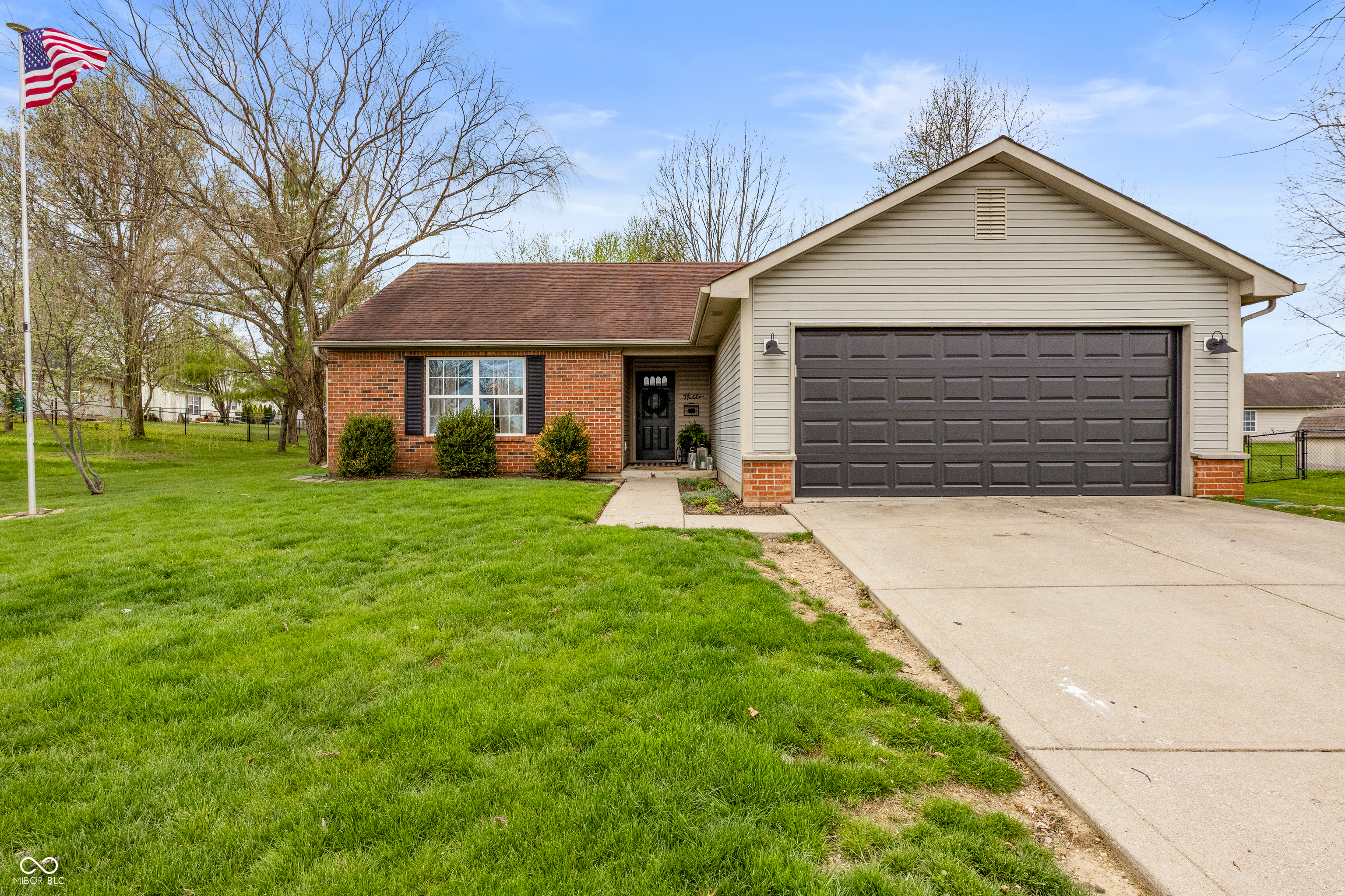 Photo 1 of 30 — 434 Driftwood Court, Franklin, IN 46131
