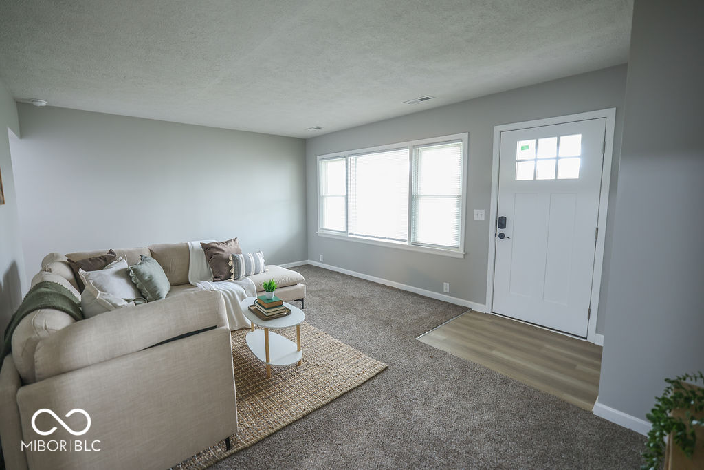 805 W Broadway Street