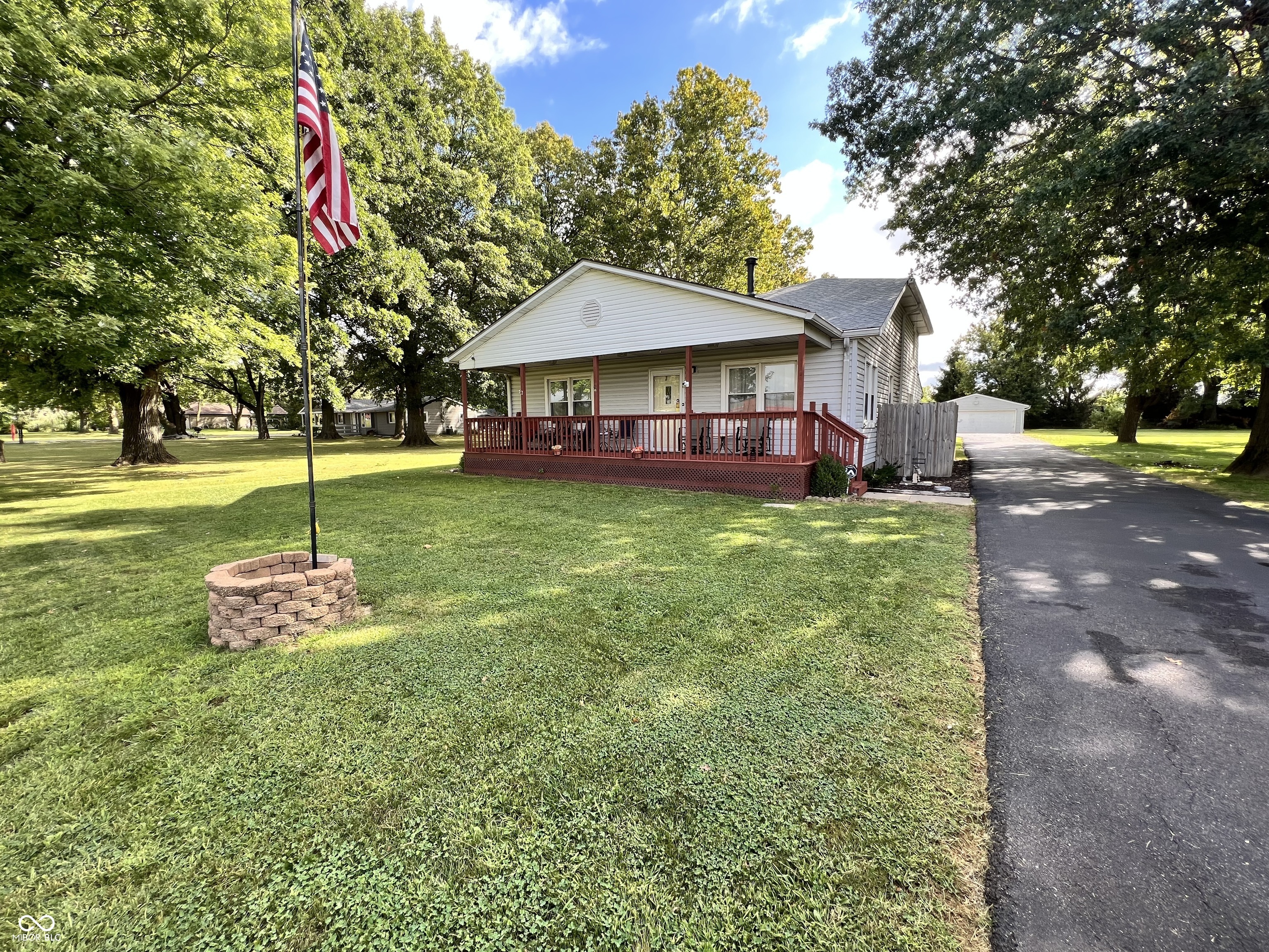 167 N County Road 900 E