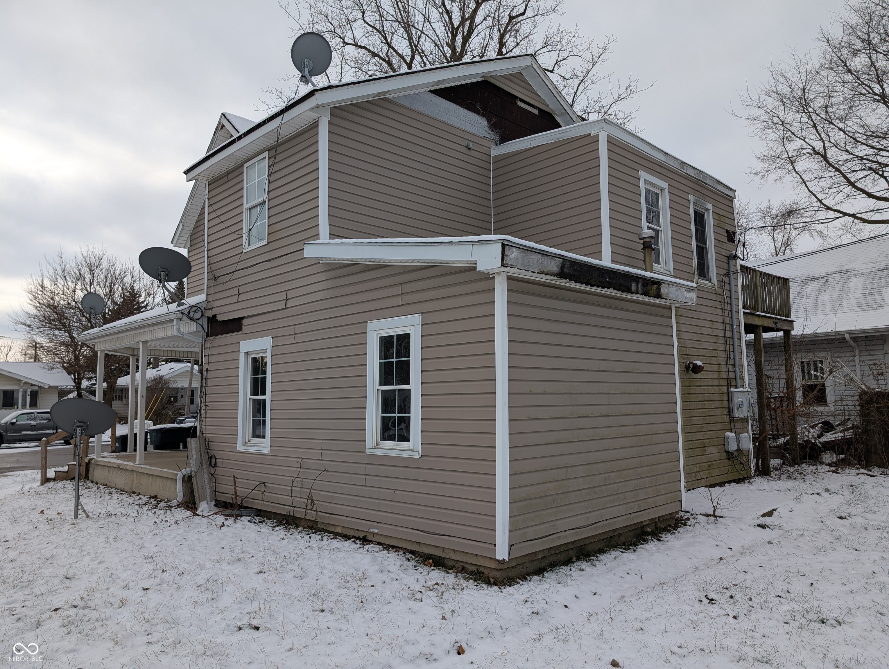 700 W 11th Street W