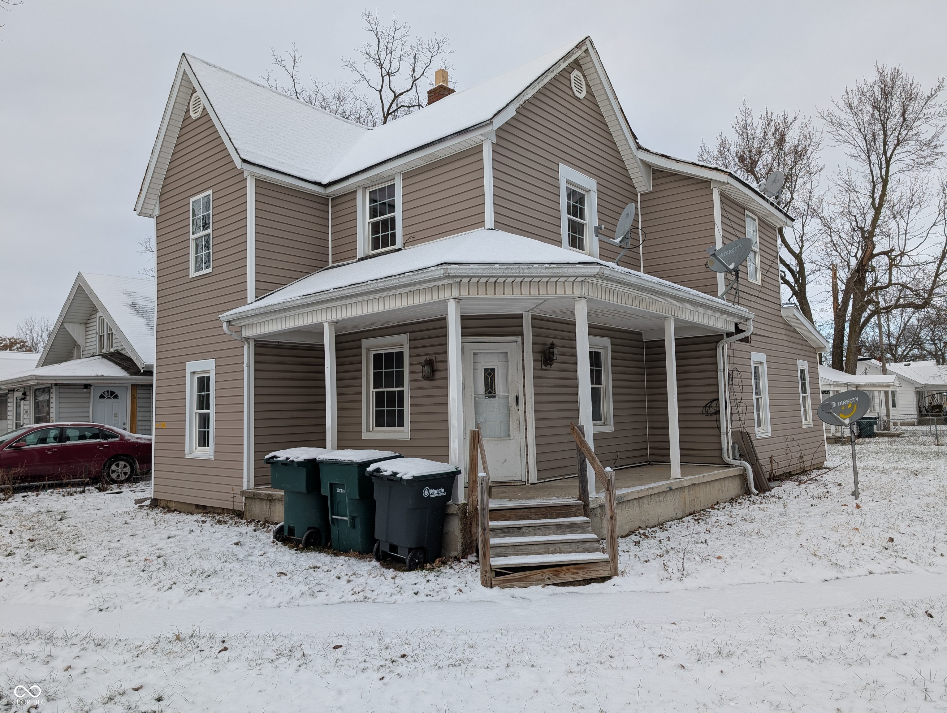 700 W 11th Street W