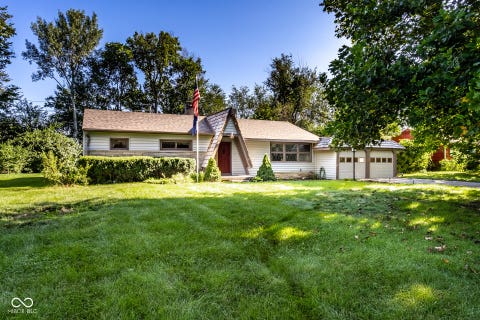 Photo of 3640 E 77th Street, Indianapolis, IN 46240 (MLS # 22118259)