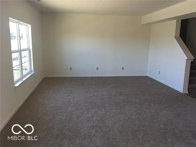 5421 Tanglewood Lane