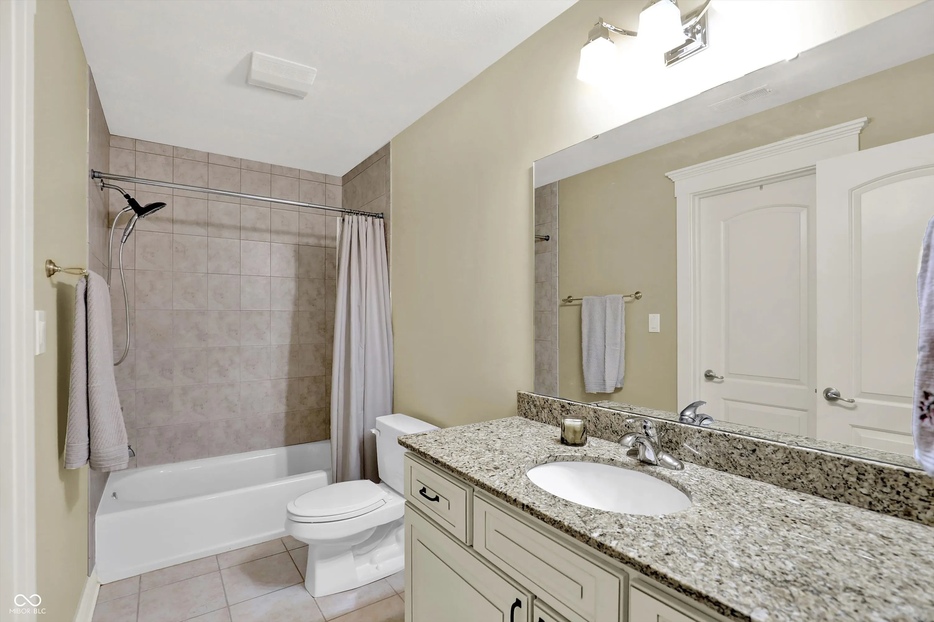 Fishers, Indiana 46037, United States, 6 Bedrooms Bedrooms, ,5 BathroomsBathrooms,Residential,Active,257672