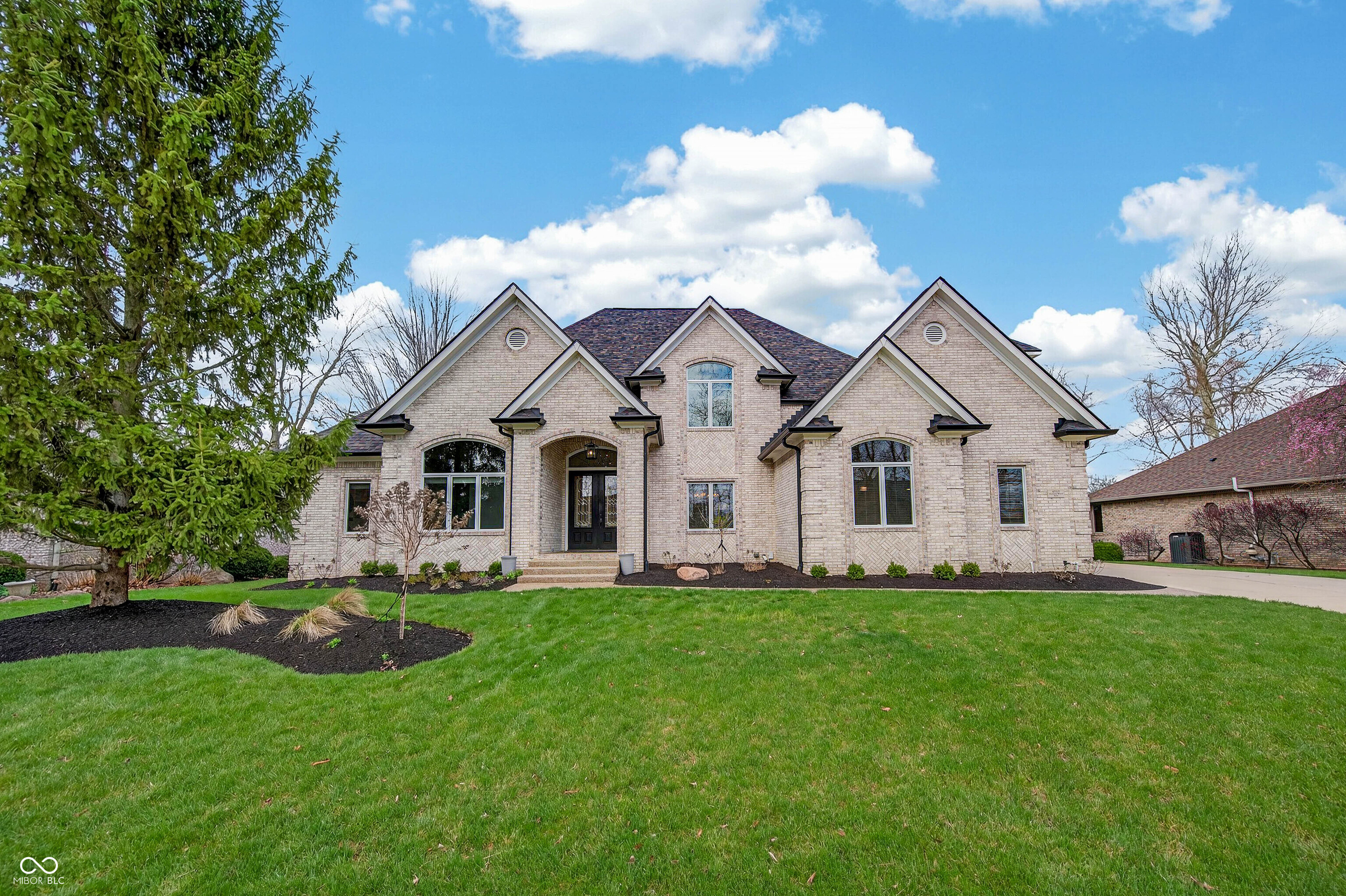 4717 Hickory Wood Row