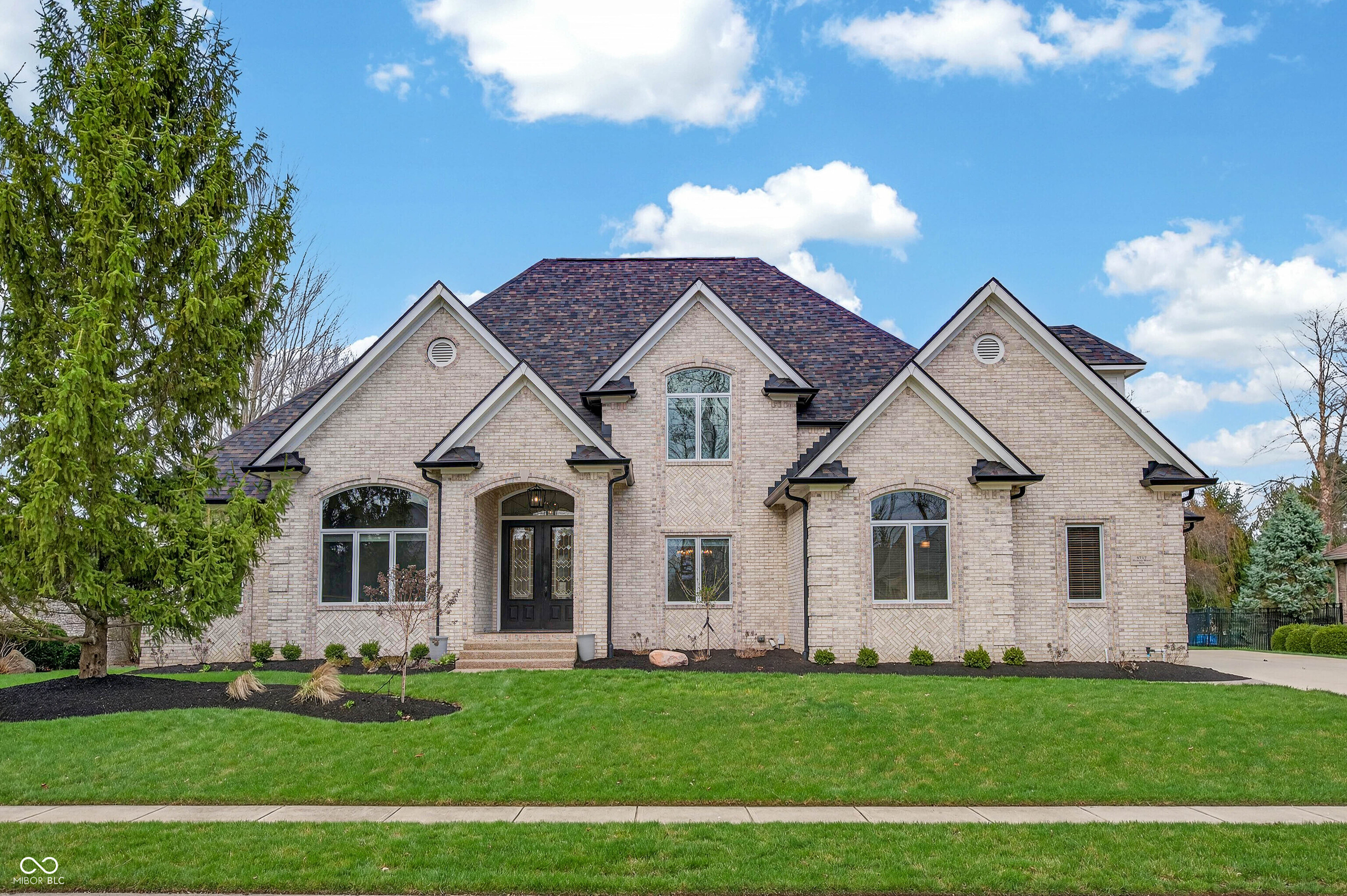 4717 Hickory Wood Row