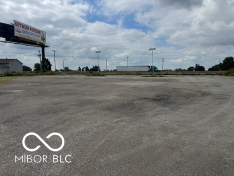 2040 Indianapolis Avenue