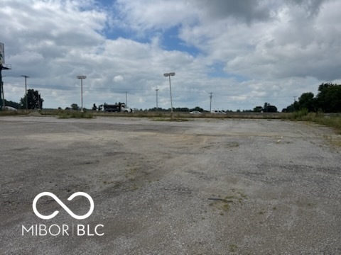 2040 Indianapolis Avenue