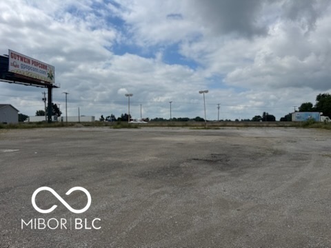 2040 Indianapolis Avenue