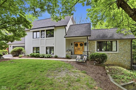 Photo of 755 Round Court, Zionsville, IN 46077 (MLS # 22102100)