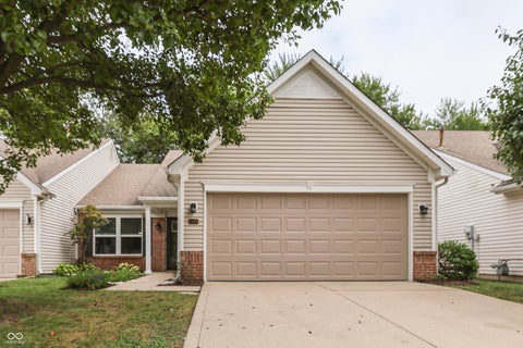 Photo of 7329 Oak Knoll Drive, Indianapolis, IN 46217 (MLS # 22127048)