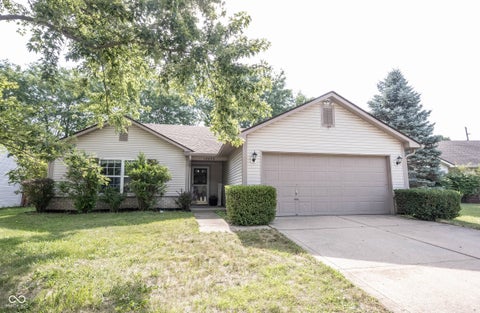 Photo of 12853 Longleaf Lane, Fishers, IN 46038 (MLS # 22113211)