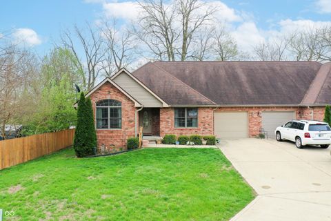 Photo of 655 Mallards Crossing, Martinsville, IN 46151 (MLS # 22092844)