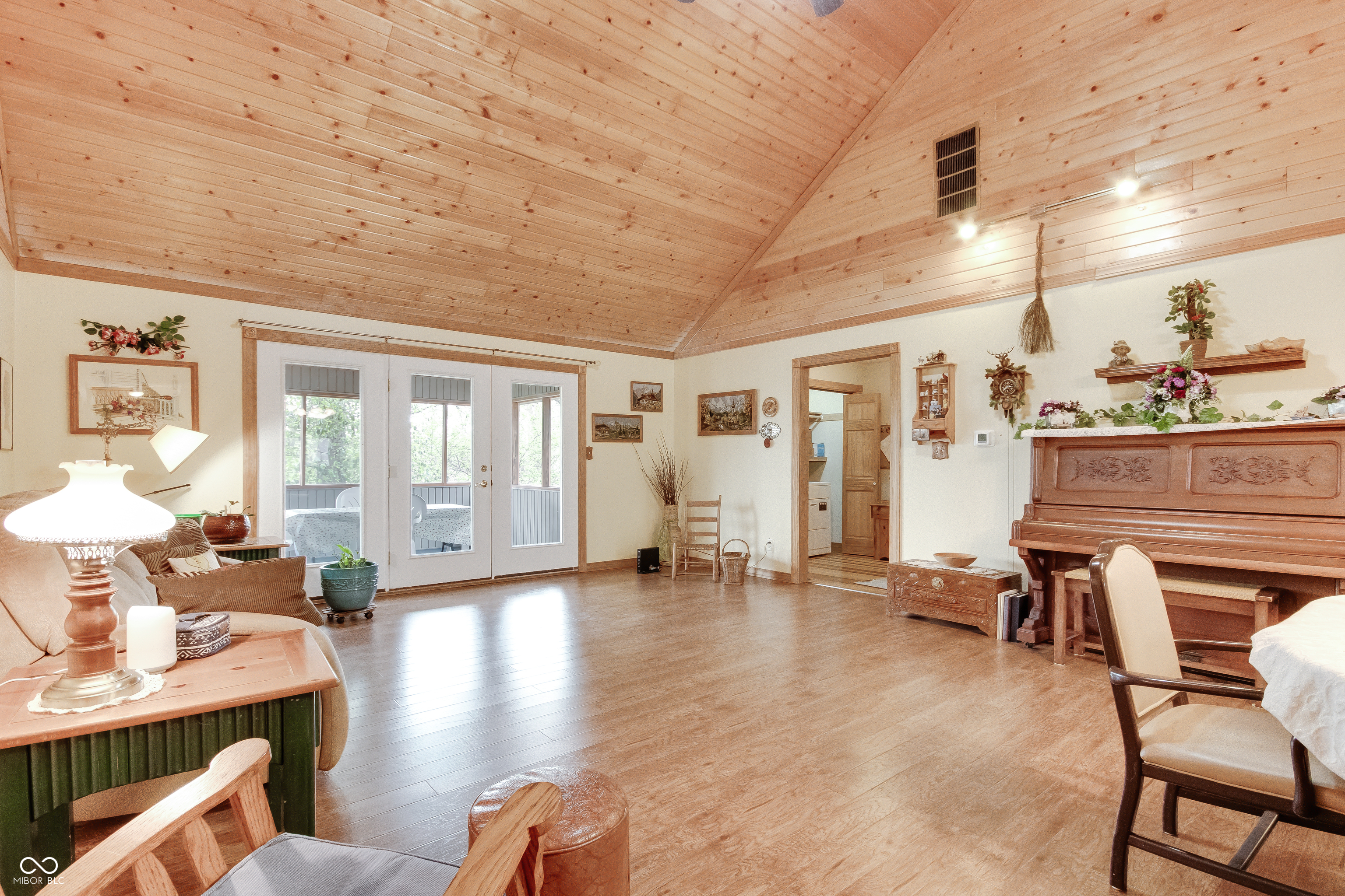 655 Mallards Crossing